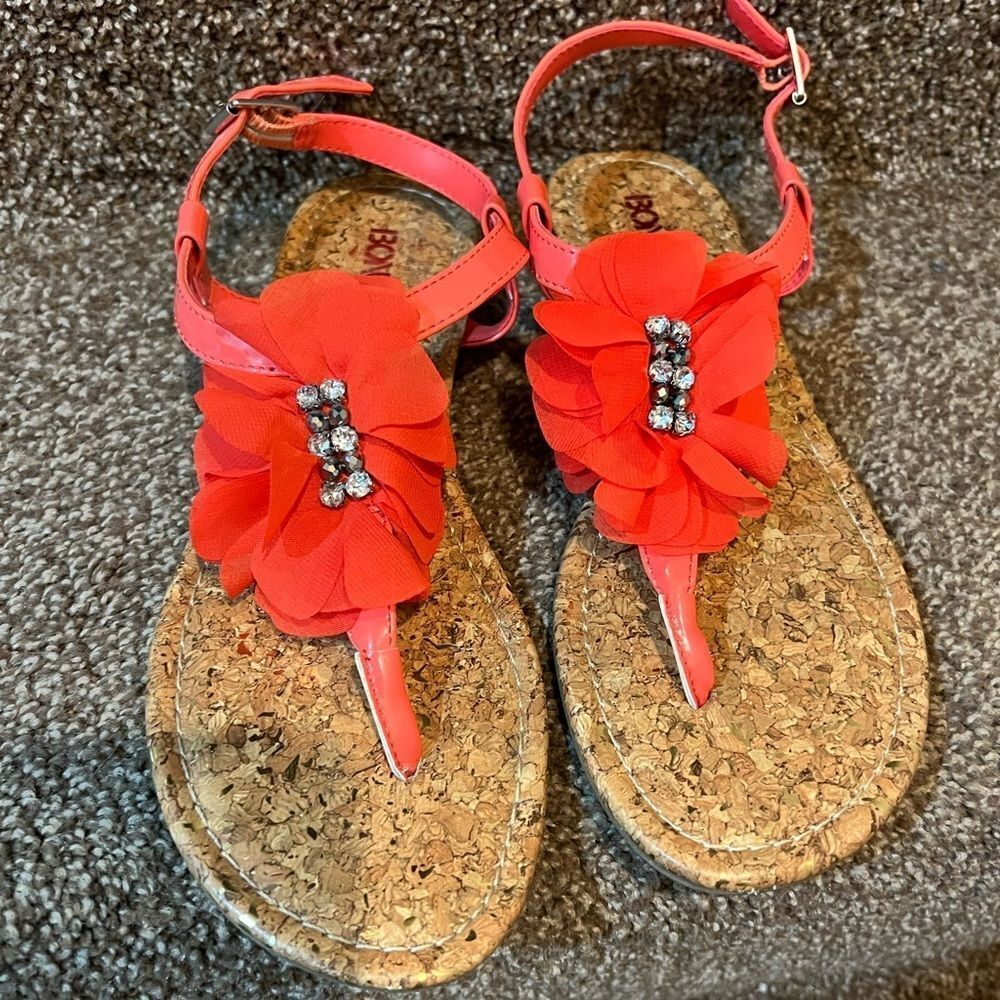 Bongo salmon colored sandal size 8, fun & fancy Sz 8